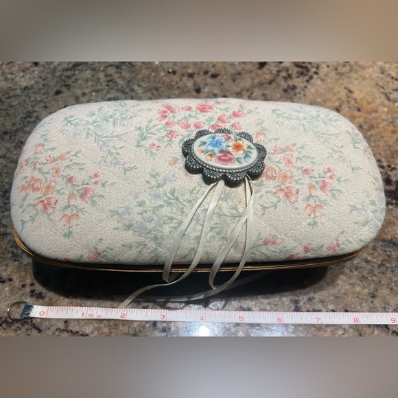 Vintage 2003 Longaberger Basket - Picture 4 of 4